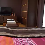 Korab Πανσιόν *